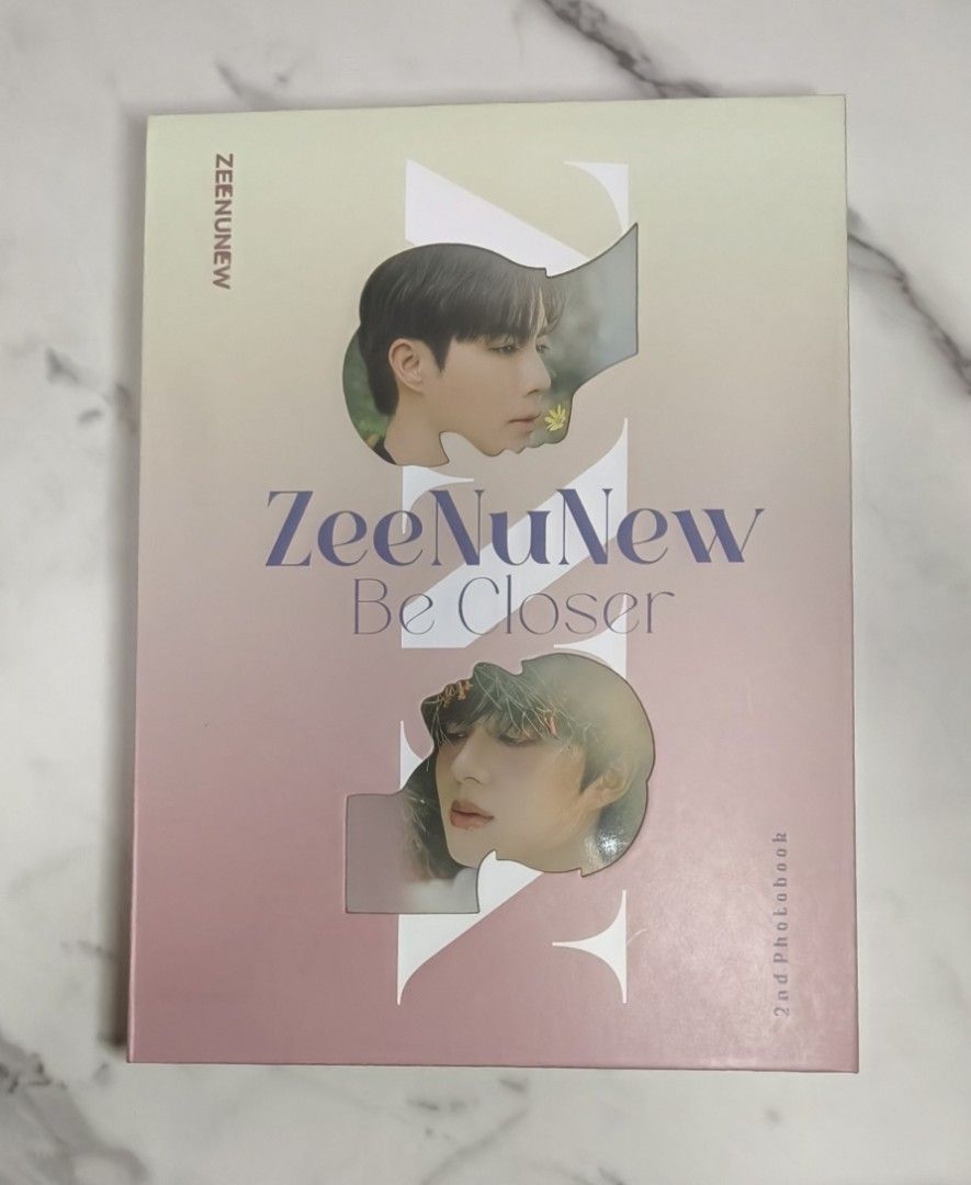 出] Zeenunew 2nd photo book - Be Closer, 興趣及遊戲, 收藏品及紀念品, 明星周邊- Carousell