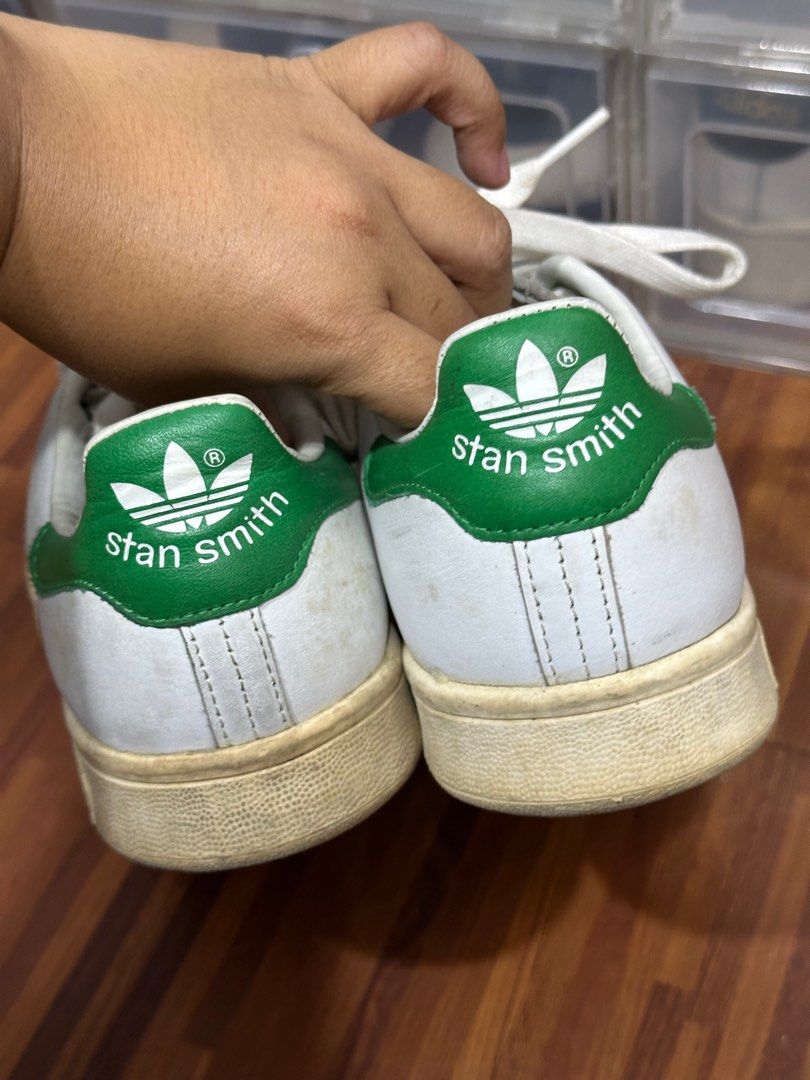 ADIDAS STAN SMITH CLASSIC GREEN (Category: Sneakers) located in Quezon City. Submitted by hellosydney78 (Listing ID 1350187056, Image 3). Description: Like new hence selling low See photos for condition (photos are updated) Bought in ADIDAS GLORIA OUTLETS TAIWAN Item location: Commonwealth, Quezon City.