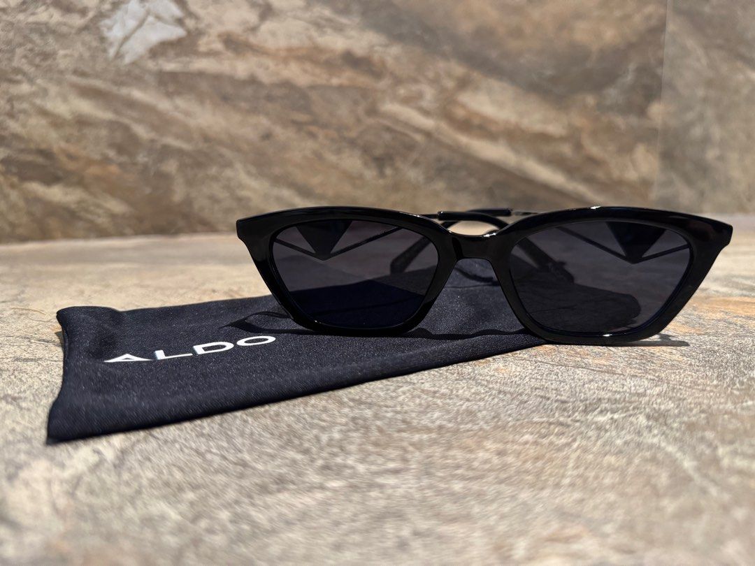 Aldo black sunglasses (Category: Sunglasses & Eyewear) located in Pasig City. Submitted by cess_06 (Listing ID 1350184148, Image 1). Description: Brand new. Never been used. Bought and just tried it at home. Original Price: 1200 RFS: impulse buy. i have almost similar style of sunglasses.