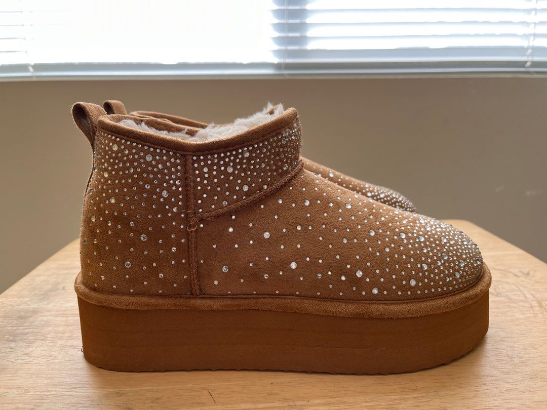 Madden Girl Ankle Winter Boots (Category: Boots) located in Pasig City. Submitted by caroucee (Listing ID 1350221062, Image 3). Description: .