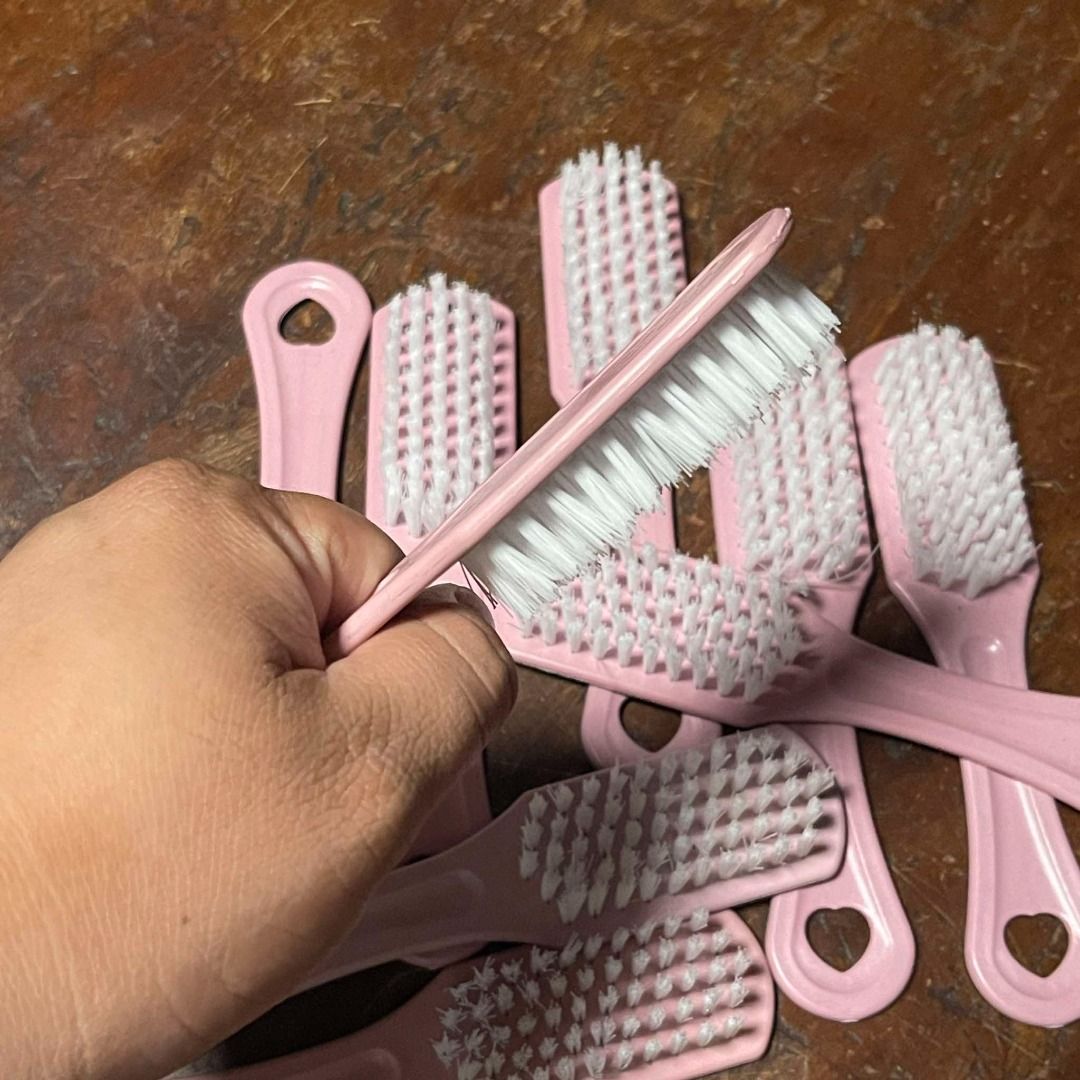 Basic Small Pink Cleaning Hard Bristle Brush (Category: Hair) located in Pateros City. Submitted by earthissoft (Listing ID 1350214046, Image 3). Description: .