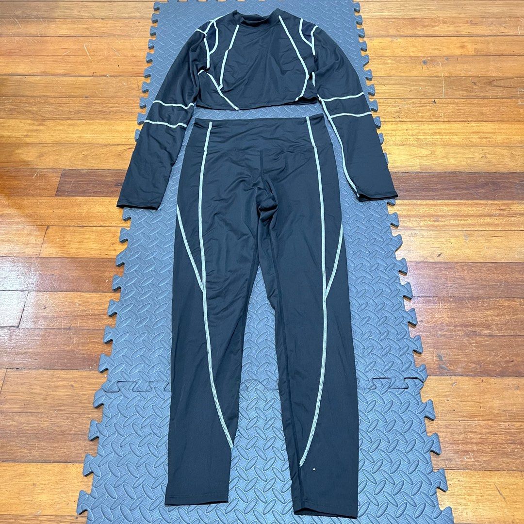 Black Long Sleeve Shein Workout Set 11 (Category: Activewear) located in Pasig City. Submitted by annaagra (Listing ID 1350133786, Image 1). Description: Black Long Sleeve Workout Set #11 -sold as set (long sleeve crop top & leggings) -size medium -used once or twice for youtube workout video -no padding -pm me for more photos -location: Pasig -buyer will shoulder delivery fee .