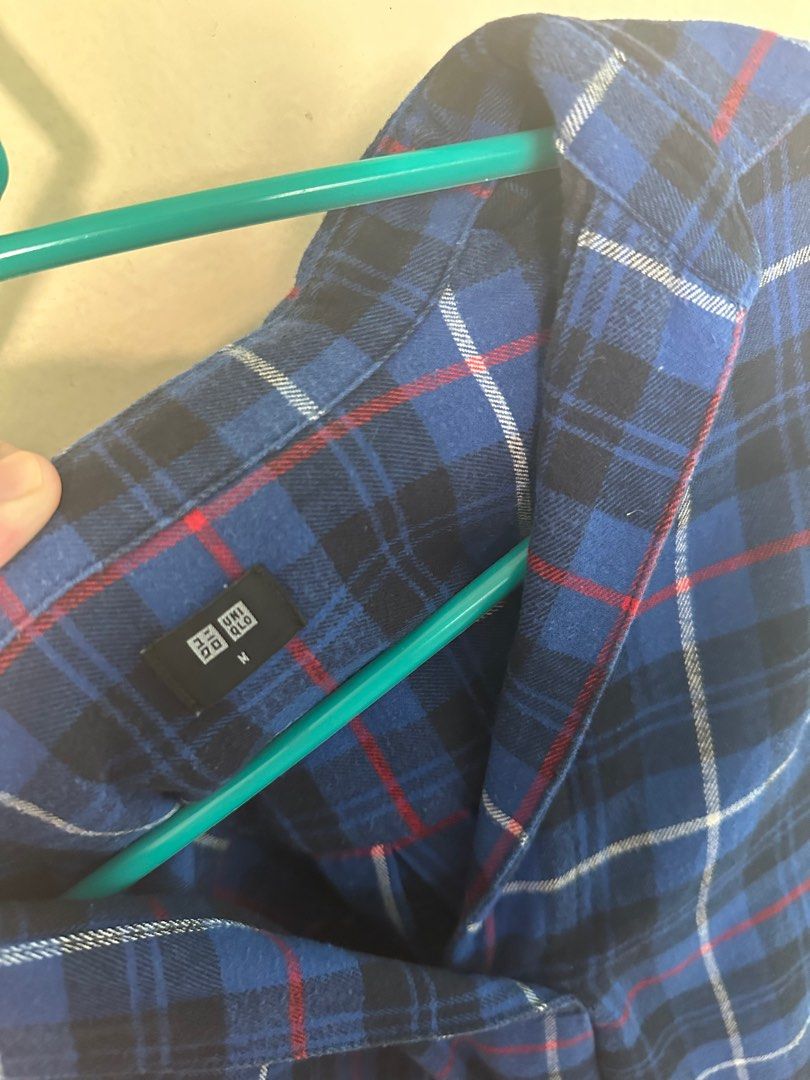Blue Oversized Checkered Longsleeves (Category: Longsleeves) located in Mandaluyong City. Submitted by msafer (Listing ID 1350175941, Image 3). Description: .