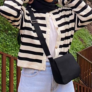 (Kategori: ) berada di . Dikirim oleh ftrtn (ID iklan 1350162063, Gambar 1). Deskripsi: .