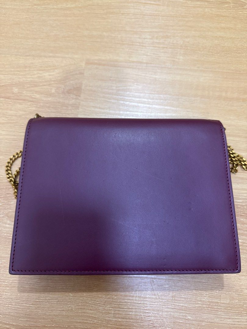 Cassandra Bag (Category: Shoulder Bags) located in Ayer Itam. Submitted by june0803 (Listing ID 1350142821, Image 2). Description: Cassandra bag well used.