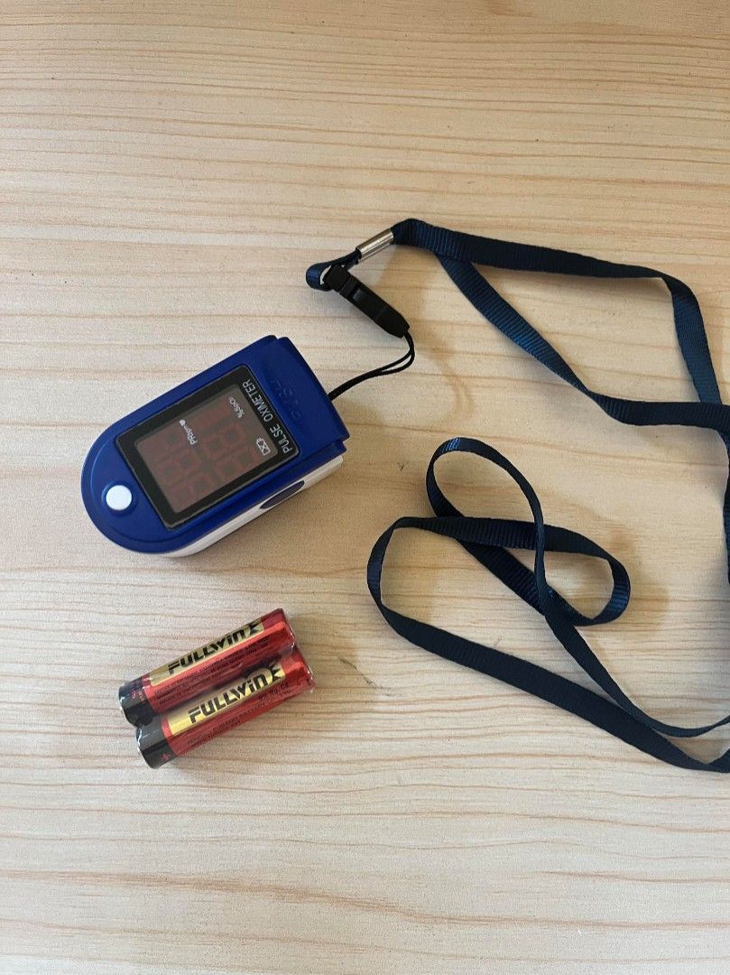 Contec Pulse Oximeter CMS50DL (Adult) (Category: Medical Supplies & Tools) located in Antipolo. Submitted by canyonmoo (Listing ID 1350145123, Image 2). Description: Helloooo! They're authentic, never used, and pwede siya pang long-term use. Features: ♡ Measures Pulse Oxygen Saturation (SpO₂) & Pulse Rate ♡ User-friendly: Just place your finger for quick and accurate readings ♡ Can be used at home, clinic, retdems, or travel use ♡ Comes with batt