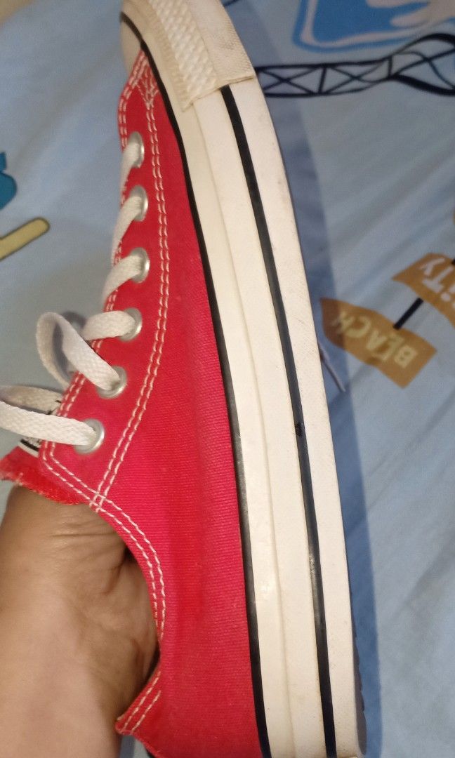 Converse All Star Red (men/women) (Category: Casual Shoes) located in Baras. Submitted by yssaichea (Listing ID 1350125817, Image 2). Description: 👟 Unisex Converse All Star ✅ sizes: UK 7, EURO 40 ✅ Lightly used ✅ Need wash.