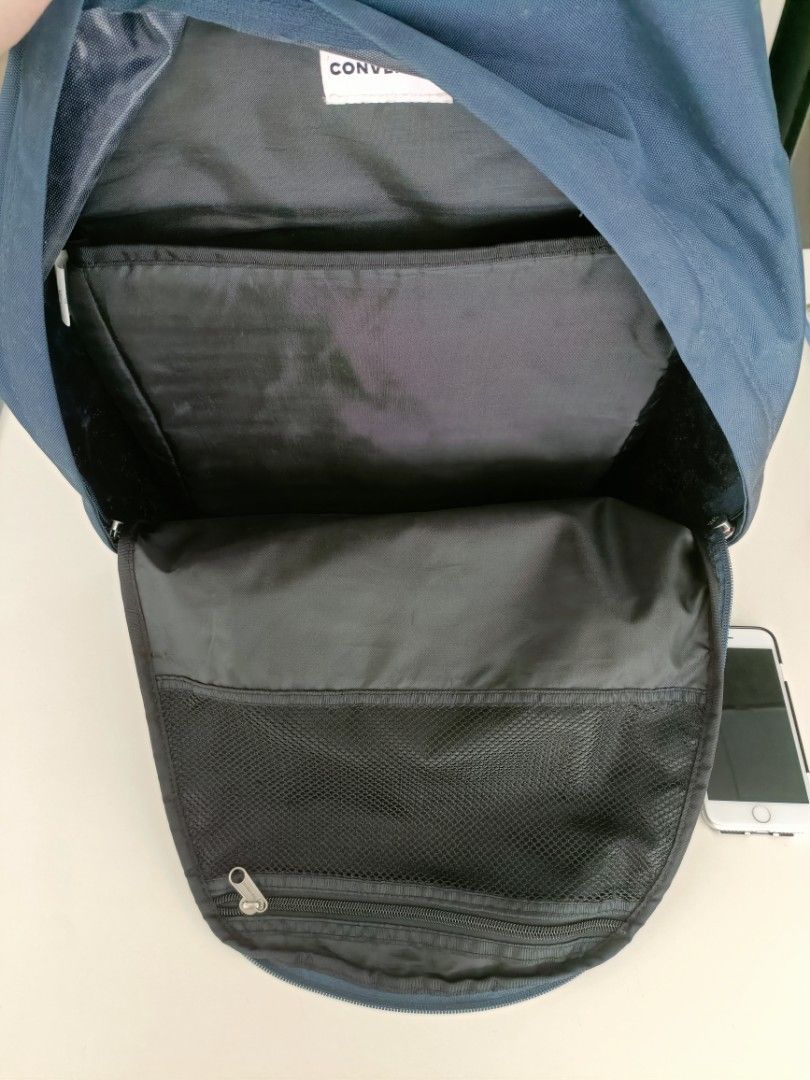 Converse Backpack (Category: Backpacks) located in Singapore. Submitted by melody0608 (Listing ID 1350100525, Image 3). Description: .
