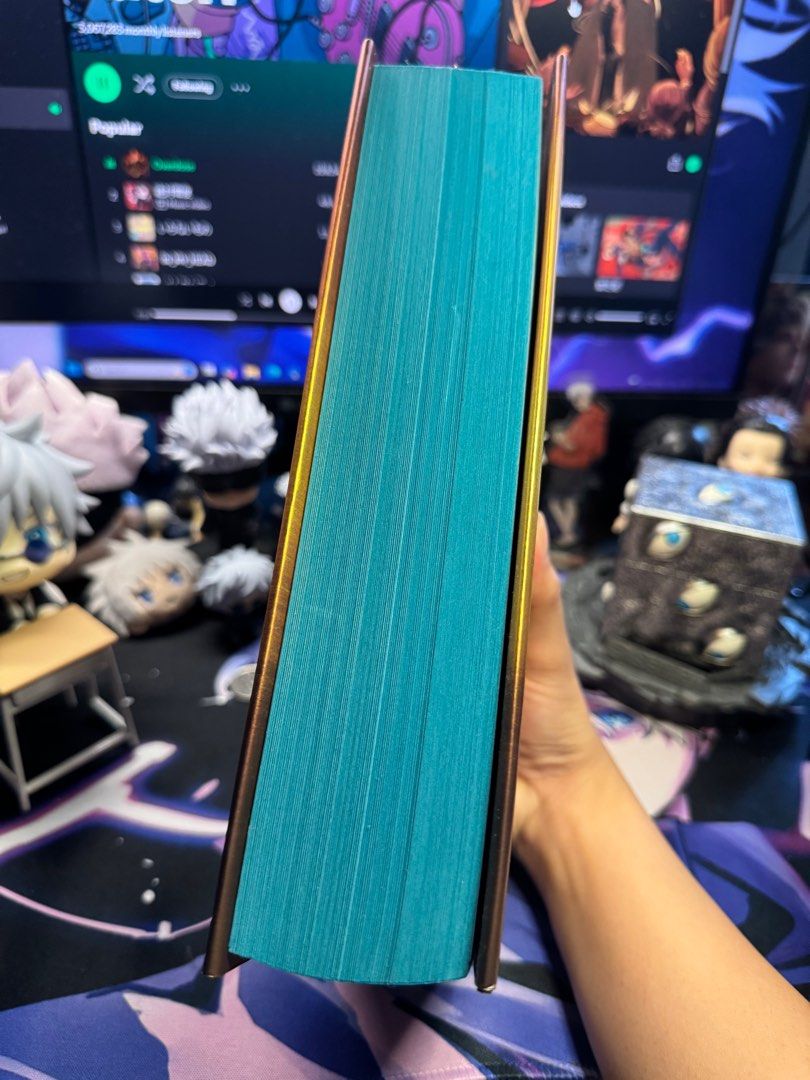 Dune (Hardcover) (Category: Storybooks) located in Las Pinas. Submitted by nekomeow22 (Listing ID 1350113363, Image 3). Description: - OP: 2799 - bought physically in fully booked store - never read (binuksan lng tas dinisplay) - rfs: will switch sa kindle.