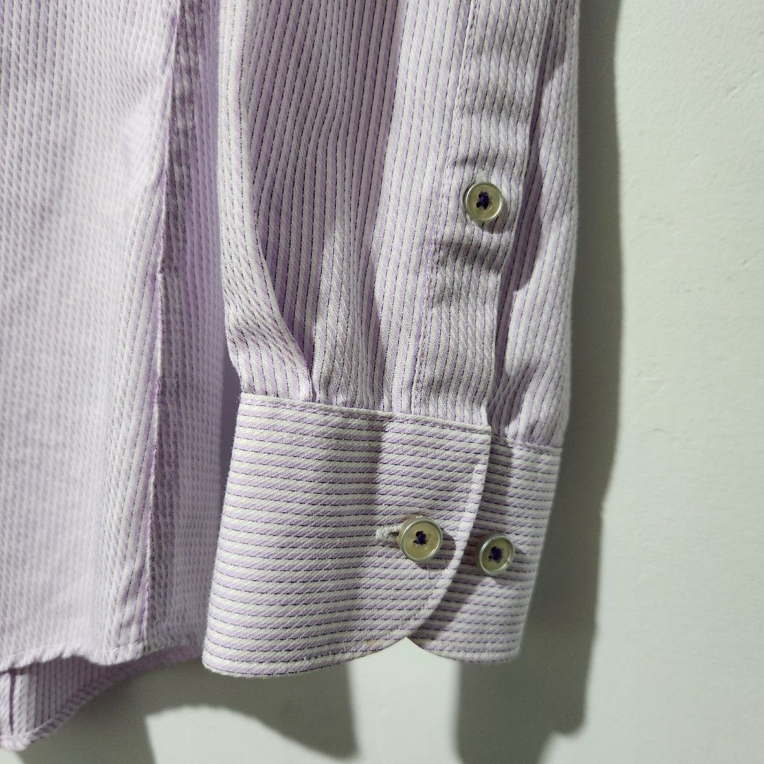 G2000 Slim Fit Striped Shirt (Category: Formal Shirts) located in Caloocan City. Submitted by jed_ds (Listing ID 1350156460, Image 3). Description: G2000 Hong Kong slim fit 100% cotton longsleeves Size: 15 / 32 (like uniqlo small slim fit) Measurements (in inches): Shoulders - 16.5 Sleeves - 23 Chest - 18.5 Length - 28.5.