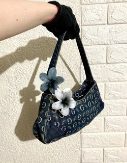 (Category: ) located in . Submitted by redumbrella02 (Listing ID 1350114910, Image 1). Description: .