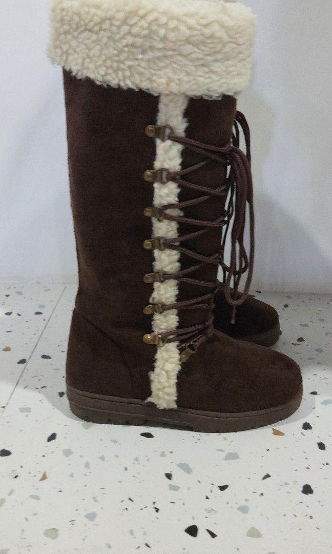 Heavy Duty Laced-Up Winter Boots (Category: Boots) located in Rizal. Submitted by eazy08 (Listing ID 1350161661, Image 3). Description: Heavy Duty Laced-Up Winter Boots Size 8US Women's/ 7US Men's *Very Comfortable *Stitched *In Prestine Condition Qc Area.