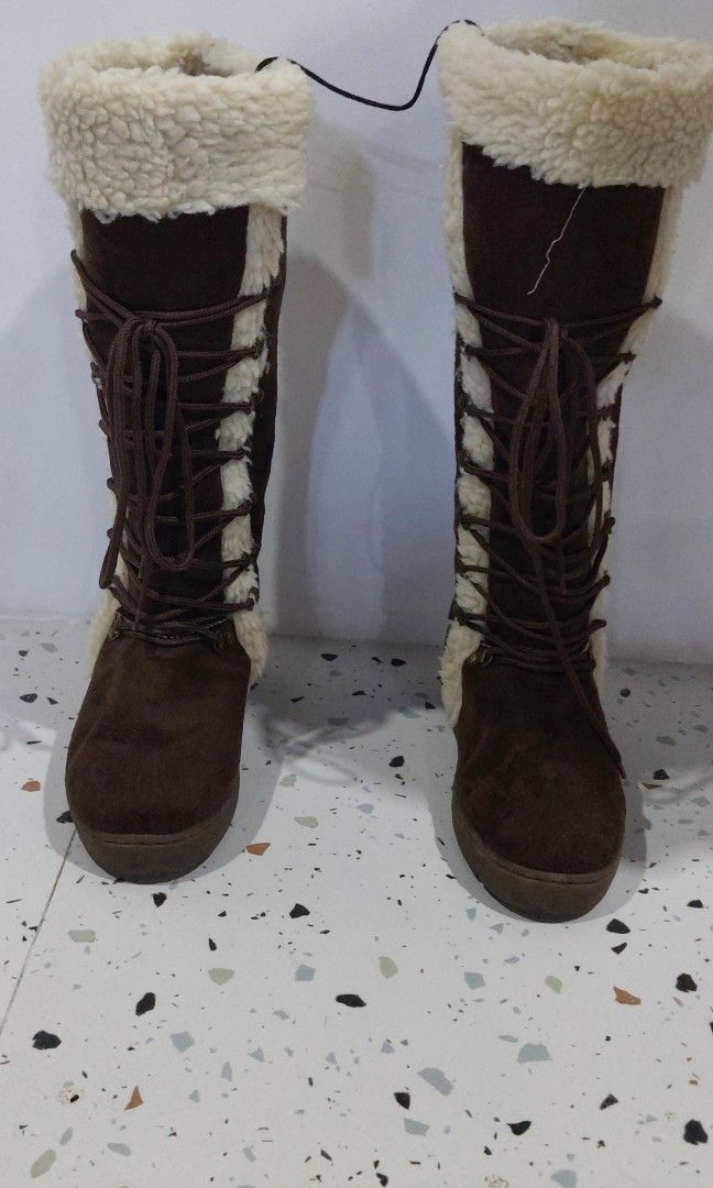 Heavy Duty Laced-Up Winter Boots (Category: Boots) located in Rizal. Submitted by eazy08 (Listing ID 1350161661, Image 2). Description: Heavy Duty Laced-Up Winter Boots Size 8US Women's/ 7US Men's *Very Comfortable *Stitched *In Prestine Condition Qc Area.