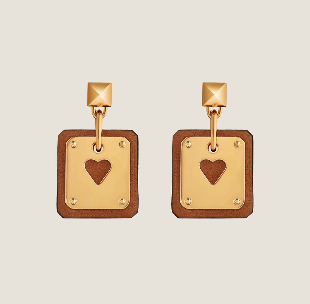 Hermes As De Coeur (Category: Accessories) located in Singapore. Submitted by lyn_luxury (Listing ID 1350190765, Image 1). Description: Full set except receipt More photos will be provided for serious buyer only No refund or exchange after sale. .