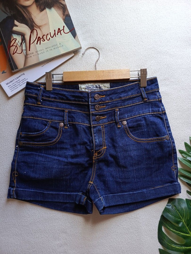 High waist Von Dutch Short (Category: Shorts) located in Cavite. Submitted by aeries06 (Listing ID 1350135629, Image 1). Description: High waist used once size 28-29.