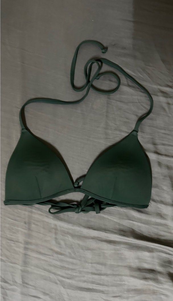 H&M bikini top (Category: Bikinis & Swimsuits) located in Makati City. Submitted by ppsls (Listing ID 1350170369, Image 1). Description: Size small.