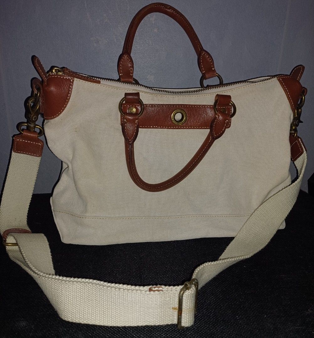 Kinoshohampu Canvas/Leather Bag (Category: Tote Bags) located in Kabankalan. Submitted by kleyfit (Listing ID 1350134593, Image 1). Description: 🖤Add only Php50 for SF.