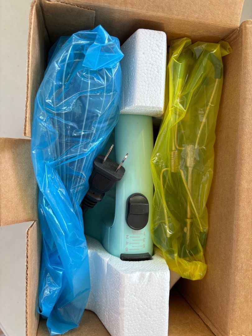 KITCHENAID HAND MIXER (Category: Cookware & Accessories) located in Cabugao. Submitted by jezzarrogante_rmt (Listing ID 1325526036, Image 3). Description: .