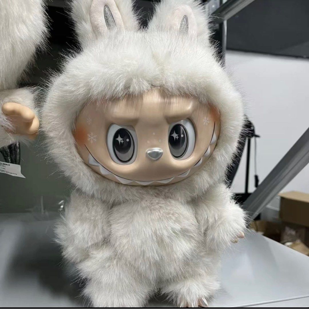 labubu 大天使另外有大首領58cm38cm $2500$1500急放現貨, 興趣及
