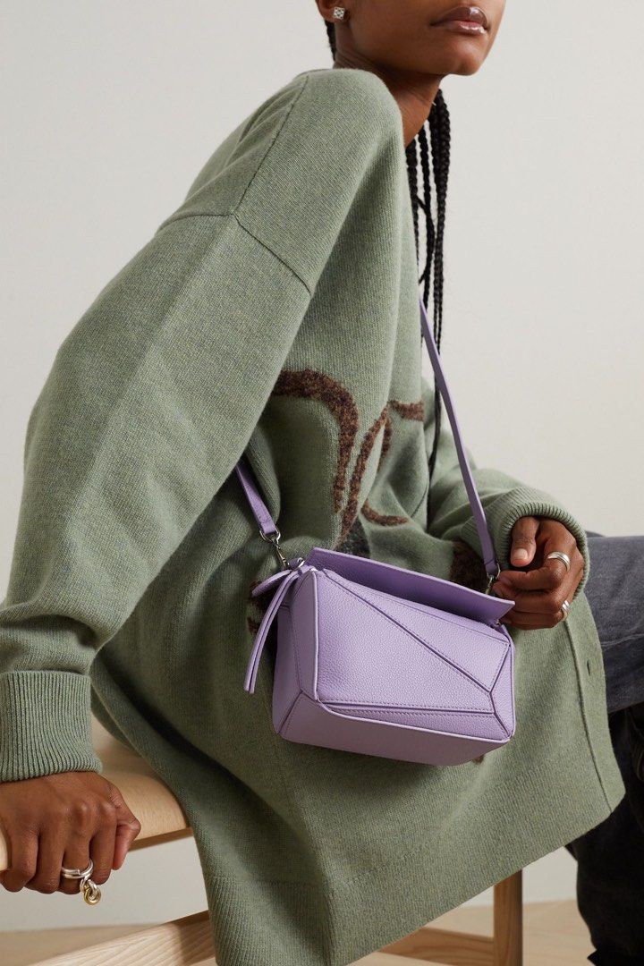 LOEWE Puzzle Light Purple Crossbody Shoulder (Category: Luxury Bags & Wallets) located in Bauang. Submitted by thriftypockets92 (Listing ID 1350150564, Image 2). Description: Ganda in actual Made in Spain Coded ykk zips.