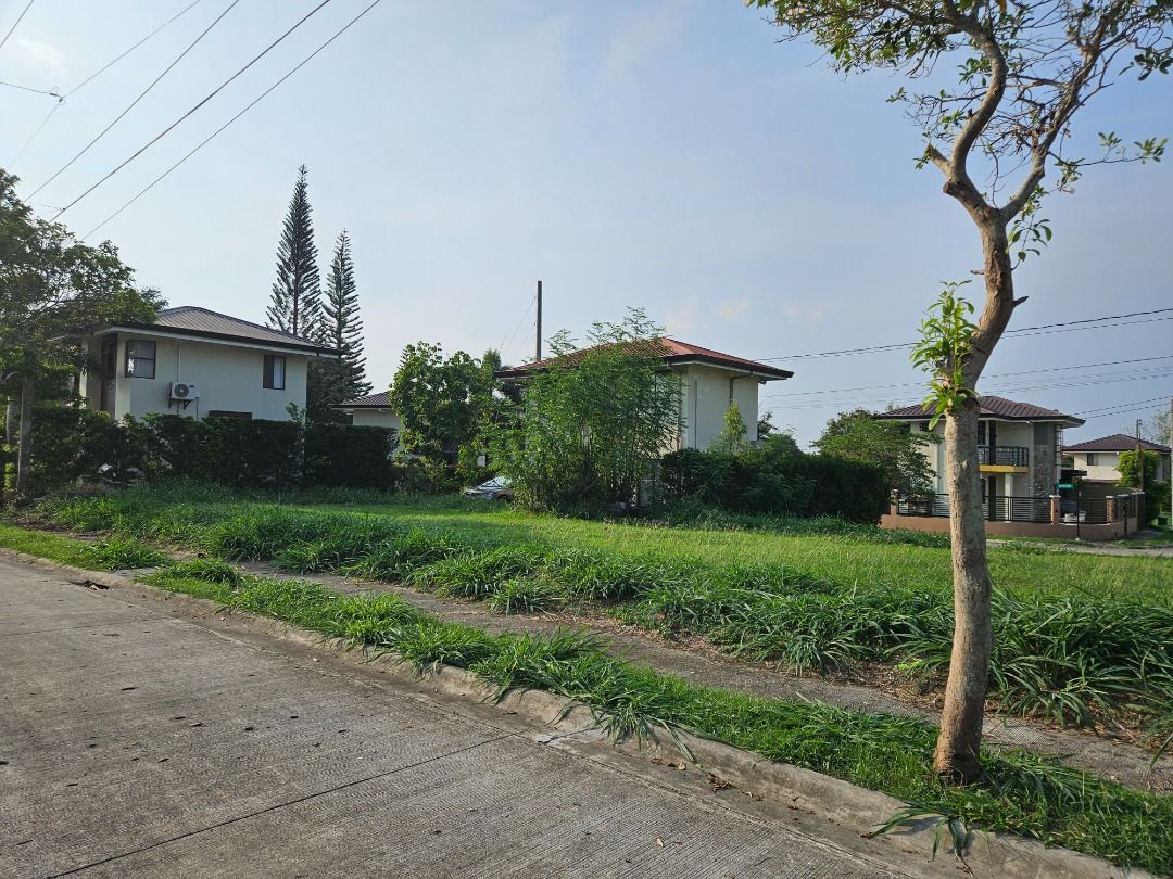 LOT IN AVIDA SETTINGS NUVALI (Category: Lot) located in Paranaque City. Submitted by athomephrealty (Listing ID 1350102755, Image 1). Description: Property Details: Lot Area: 135 sqm Orientation: Facing South West Regular cut lot AVIDA SETTINGS NUVALI Enjoy The Benefits Of Living Close To Mother Nature Enjoy the benefits of living close to Mother Nature without missing out on your urban essentials at Avida Settings NUVALI! It is conveniently clos