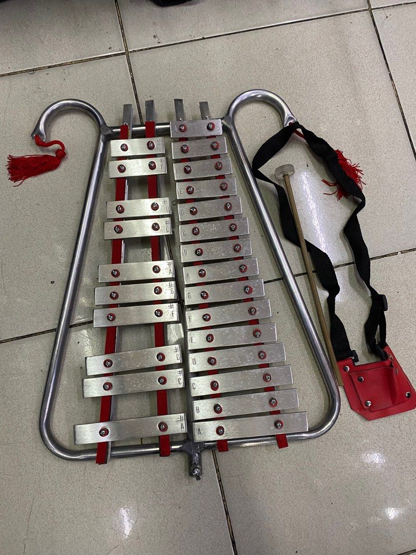 Lyre small (Category: Musical Instruments) located in Las Pinas. Submitted by andreadomingo2518 (Listing ID 1350130833, Image 1). Description: .