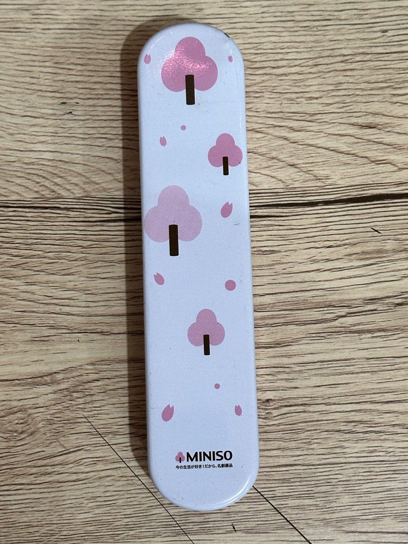 Miniso Spoon, Fork and Chopsticks Set (Category: Dinnerware & Cutlery) located in Manila. Submitted by captxy (Listing ID 1350204287, Image 2). Description: Never been used Inclusions: Chopsticks, Spoon & Fork Loc: Sampaloc, Manila.