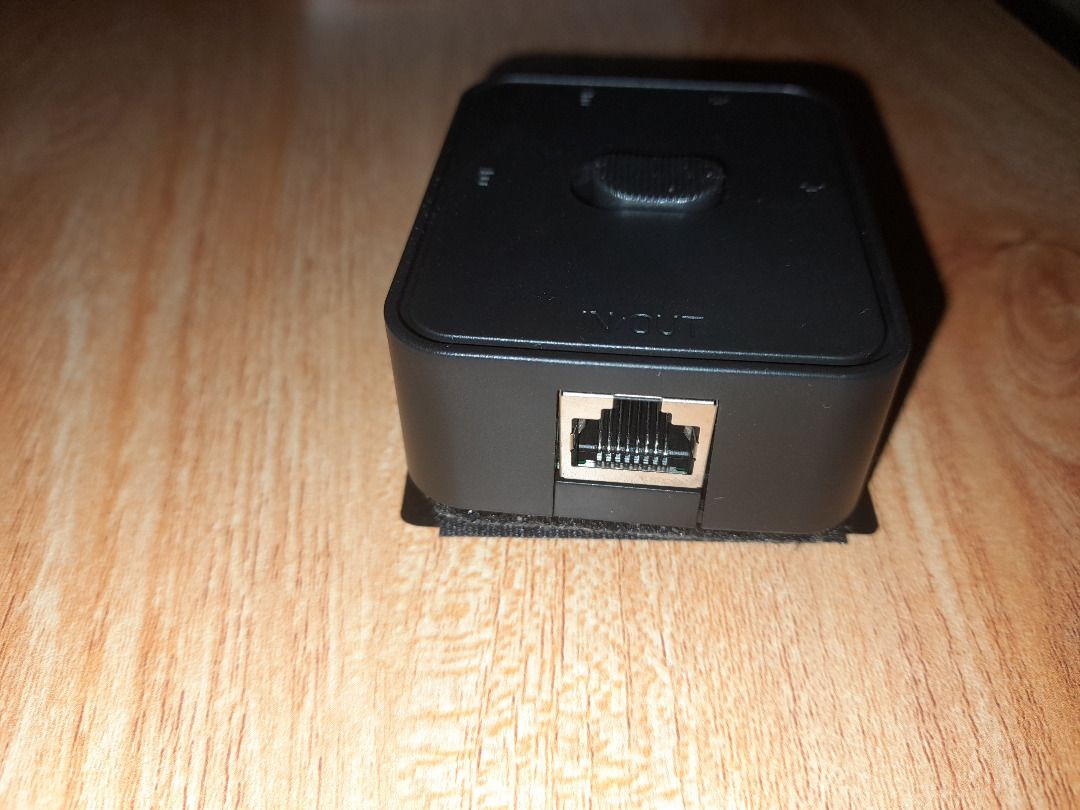 Network switch 100-1000mbps 2 Port (Category: Networking) located in Las Pinas. Submitted by ninodpmas (Listing ID 1350118938, Image 3). Description: Network switch 100-1000mbps 2 Port .