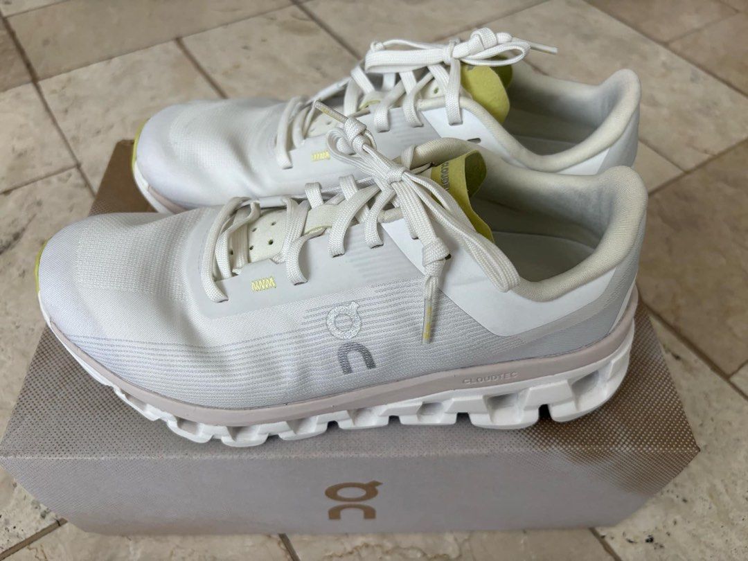 On Cloud - Cloudflow 4 Preloved Almost Brandnew (Category: Sneakers) located in Del Monte. Submitted by GoodFindsbyM (Listing ID 1350124044, Image 3). Description: Selling the shoes because its wrong size. This is best fit for size 5 womens. This was bought in japan with receipt. Only used once, looks brandnew and has excellent condition. .