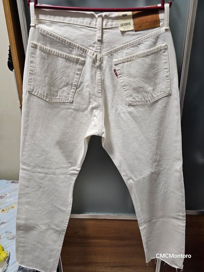 Original De-stressed Lev1s 501 white jeans (Category: Jeans) located in Manila. Submitted by bhambi (Listing ID 1350120866, Image 2). Description: Brand new. Purchased in the US. Size 28 (pls refer to the measurement on the photos) RFS: Does not fit me 😔.