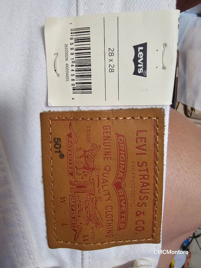 Original De-stressed Lev1s 501 white jeans (Category: Jeans) located in Manila. Submitted by bhambi (Listing ID 1350120866, Image 3). Description: Brand new. Purchased in the US. Size 28 (pls refer to the measurement on the photos) RFS: Does not fit me 😔.