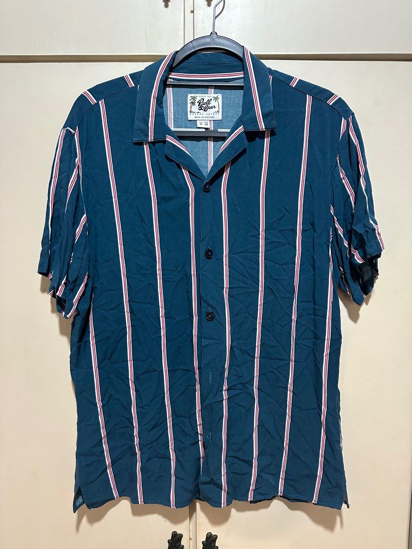 Pull & Bear Button Down (Category: Tshirts & Polo Shirts ) located in Quezon City. Submitted by choupapiii (Listing ID 1350171487, Image 1). Description: item + sf feel free to add for dimes n more pics Shipping: Inside NCR - lalamove Outside NCR - jnt.