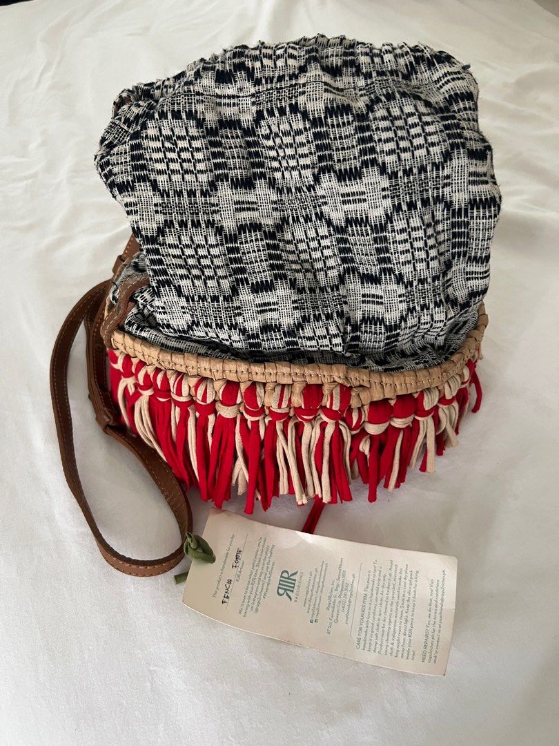 Rags2Riches habi bucket bag (Category: Cross-body Bags) located in Quezon City. Submitted by bitsxpieces (Listing ID 1350137078, Image 3). Description: Used twice RFS: not using it anymore.