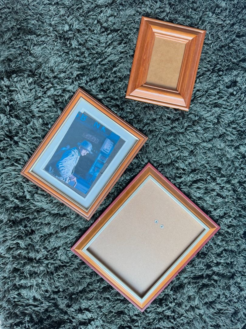 Random Picture Frames