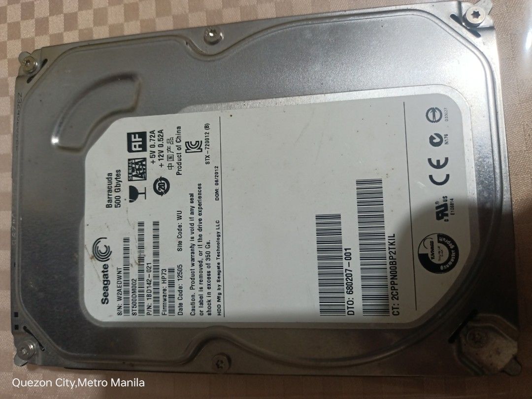 Computer accessories (Category: Hard Disks & Thumbdrives) located in Manila. Submitted by jakeeeey23 (Listing ID 1350107871, Image 2). Description: rush take all as is. 500.