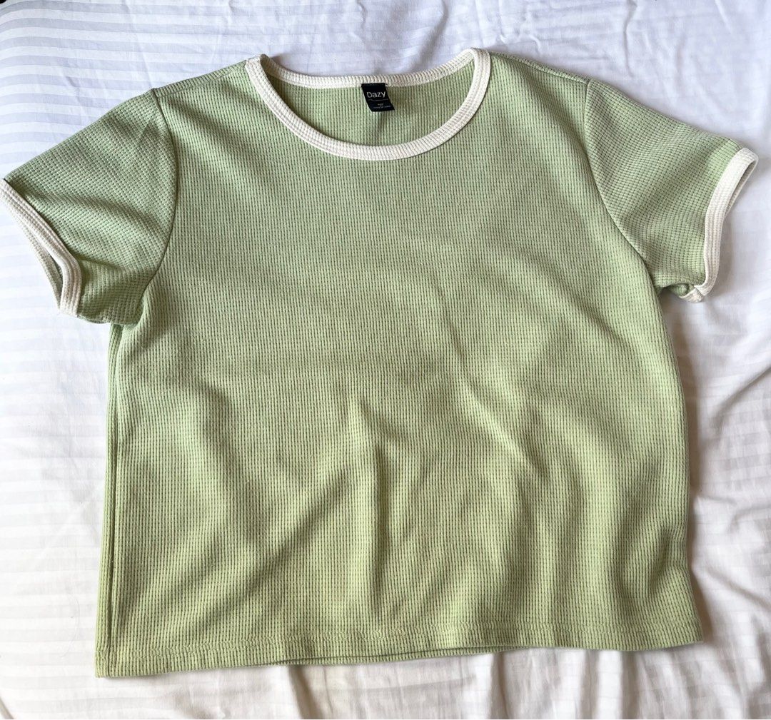 SHEIN Dazy Contrast Trim Ribbed Knit Tee (Category: Shirts) located in Pilar. Submitted by beeslibdeclutter (Listing ID 1350085176, Image 3). Description: • condition: 9/10 • worn only once • size: XL (PM me for specific dimensions) • super cute! MOP: Gcash MOD: J&T.