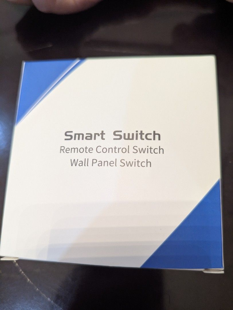 Smart switch with remote control (Category: Entertainment Systems & Smart Home Devices) located in Muntinlupa City. Submitted by tech2000ph (Listing ID 1350171937, Image 2). Description: .