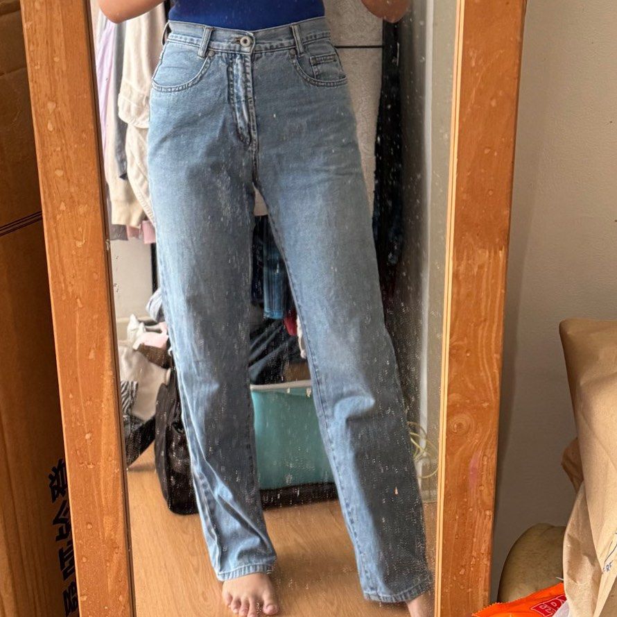 Striaght cut washed blue denim pants (Category: Jeans) located in Makati City. Submitted by allure_there (Listing ID 1350089654, Image 1). Description: Size 24/25 For reference i’m size 24 and 5’2 height Dm to purchase J&t courier Gcash mop.