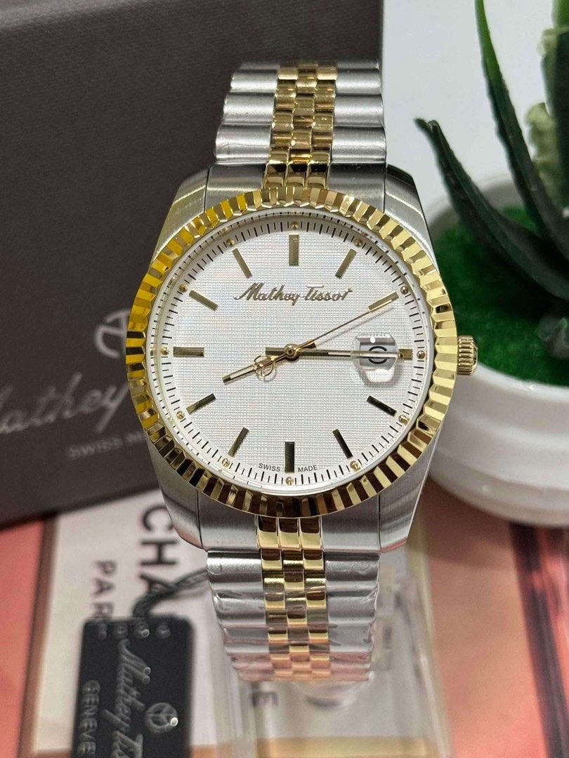 Two tone Watch for Her (Category: Luxury Watches) located in Manila. Submitted by lovieauthenticmerchandise (Listing ID 1350113793, Image 2). Description: .