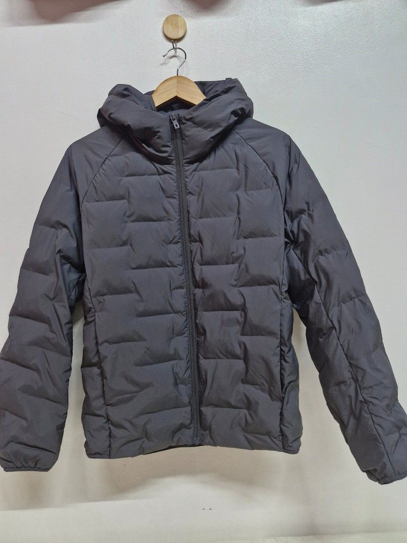 Uniqlo Pufftech Puffer Parka (Category: Coats, Jackets and Outerwear) located in Rizal. Submitted by urtmd (Listing ID 1350095676, Image 1). Description: Unisex sizing.
