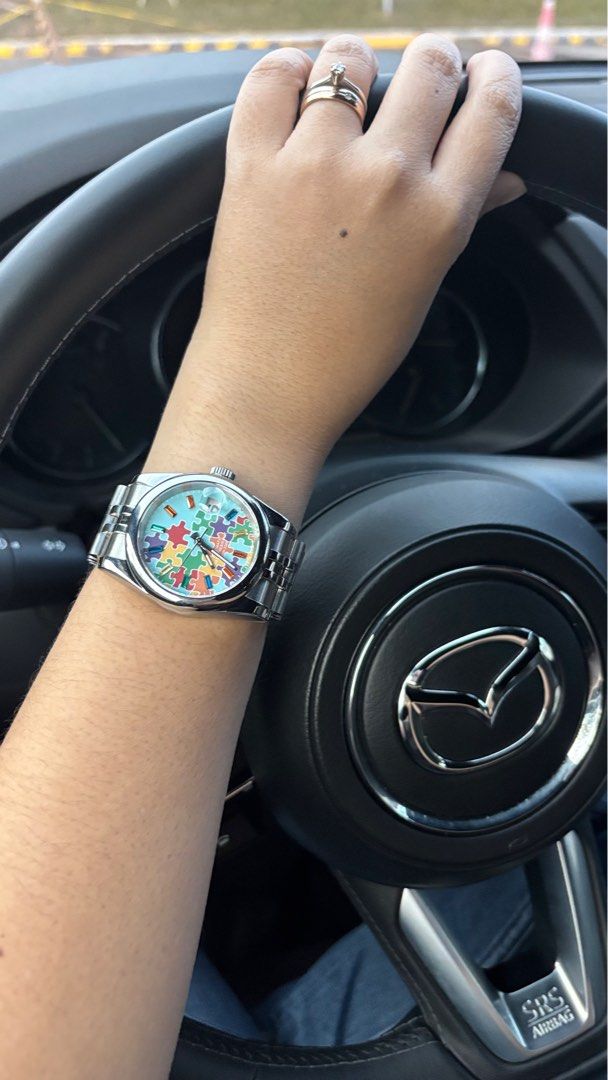 Women’s Ausome Watch (Category: Women's Watches) located in San Pedro. Submitted by mlore (Listing ID 1350107389, Image 1). Description: Automatic Seiko NH35 Movement Jubilee Bracelet Puzzle Dial design, Bliger case Rfs: bracelet a bit big for my small wrist Great for moms with ausome kiddos because of the dial pattern :).