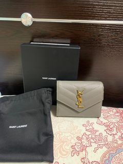 （分類：）位於 。 由 wmay31 提交（商品編號 1350157610，圖片 1）。簡介： 。
