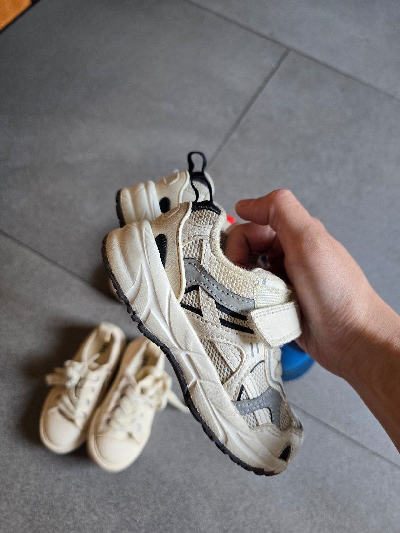 Zara Kids Sneakers 15cm (Category: Babies & Kids Fashion) located in Marikina City. Submitted by ddeclutter93 (Listing ID 1350153292, Image 3). Description: condition: 9/10 can be washed shipping c/o buyer.