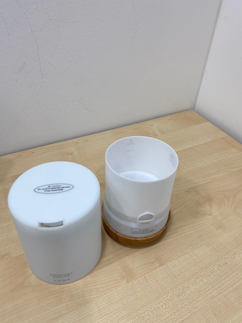 ASAKUKI Diffuser (Category: Home Fragrance) located in Singapore. Submitted by Diesel (Listing ID 1345144265, Image 3). Description: ASAKUKI Compact Diffuser for Sale Selling my ASAKUKI diffuser, perfect for office desks. It’s compact, sleek, and features a calming mood color lighting pattern. Great for keeping the air fresh and humidified in dry, air-conditioned spaces. 🔹 Condition: Very gently used, like new. 🔹 Reason for selling: Received a 