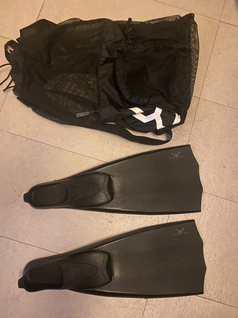 Bundle Diving fins size 40 -41+ Black TYR diving bag (Category: Other Sports Equipment and Supplies) located in Taguig. Submitted by _juststored (Listing ID 1345261350, Image 1). Description: Black fins size 40-41 Black TYR diving bag 40L.
