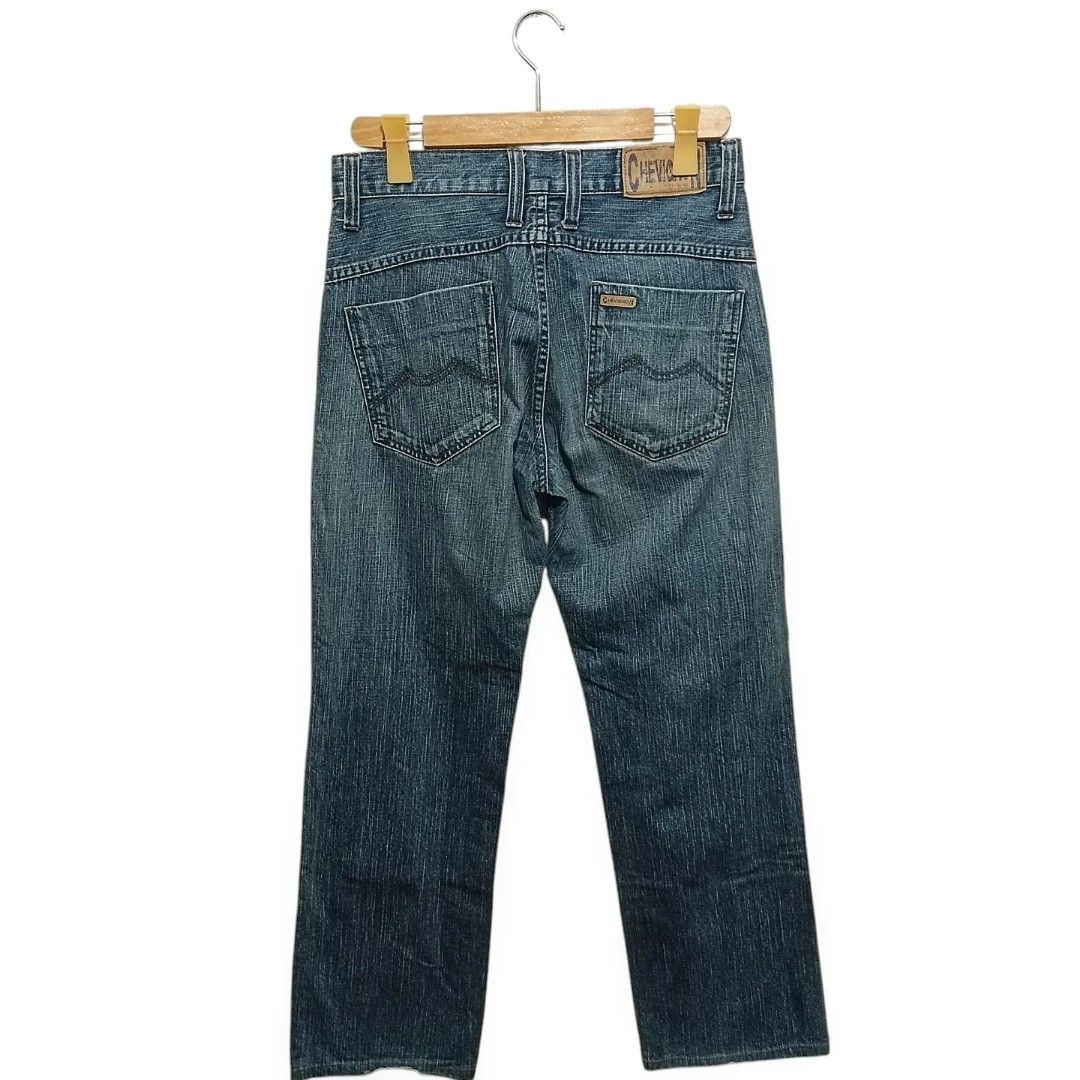 Chevignon 6-Pocket Denim Pants (Category: Jeans) located in Baguio. Submitted by staplegarmentsph (Listing ID 1345140061, Image 2). Description: Waistline: 30 Length: 39 Leg Opening: 8.5 Issue/s: none - ❗colors may vary due to lighting.