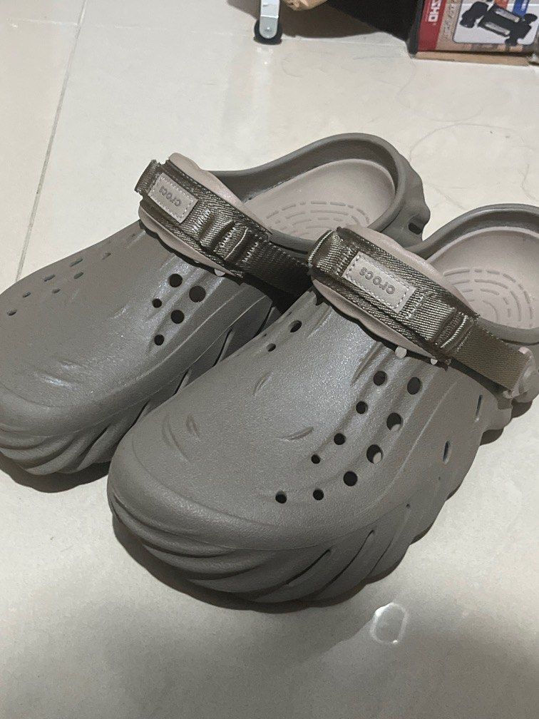 Crocs echo （分類：拖鞋）位於 Hong Kong。 由 lastpurchaser 提交（商品編號 1345291617，圖片 2）。簡介： 價錢不議。