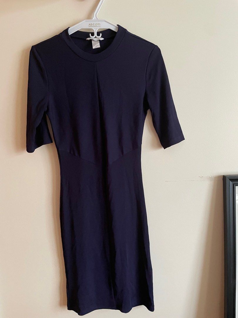 Dark Blue Bodysuit-Type H&M Dress (Category: Dresses) located in Manila. Submitted by ciscosthrifter (Listing ID 1345212123, Image 1). Description: Dark Blue Bodysuit-Type H&M Dress Width (Pit to Pit): 13” Length:36”.