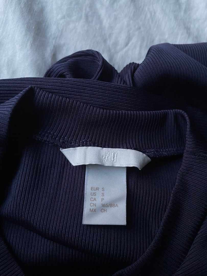 Dark Blue Bodysuit-Type H&M Dress (Category: Dresses) located in Manila. Submitted by ciscosthrifter (Listing ID 1345212123, Image 3). Description: Dark Blue Bodysuit-Type H&M Dress Width (Pit to Pit): 13” Length:36”.
