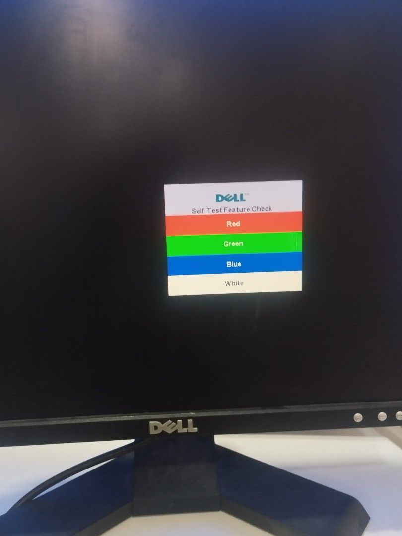 Dell Monitor (Category: Monitor Screens) located in Manila. Submitted by declutterrinmanila (Listing ID 1345170237, Image 3). Description: price is negotiable sf should be shouldered by buyer.